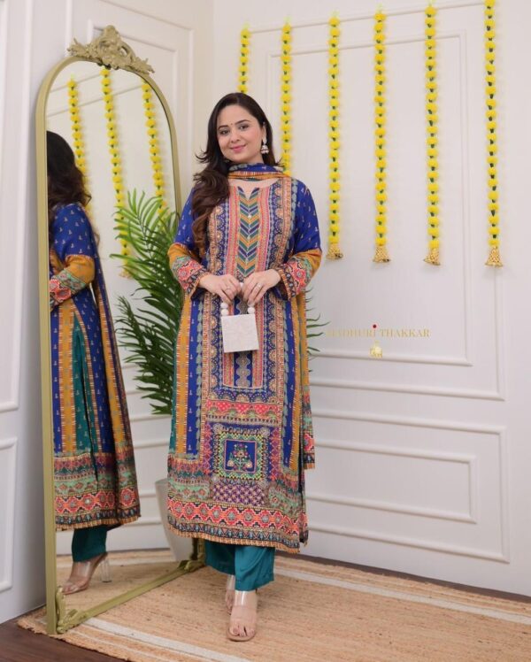 Rama Blue Handwork Muslin Patchprint Suit - Image 5