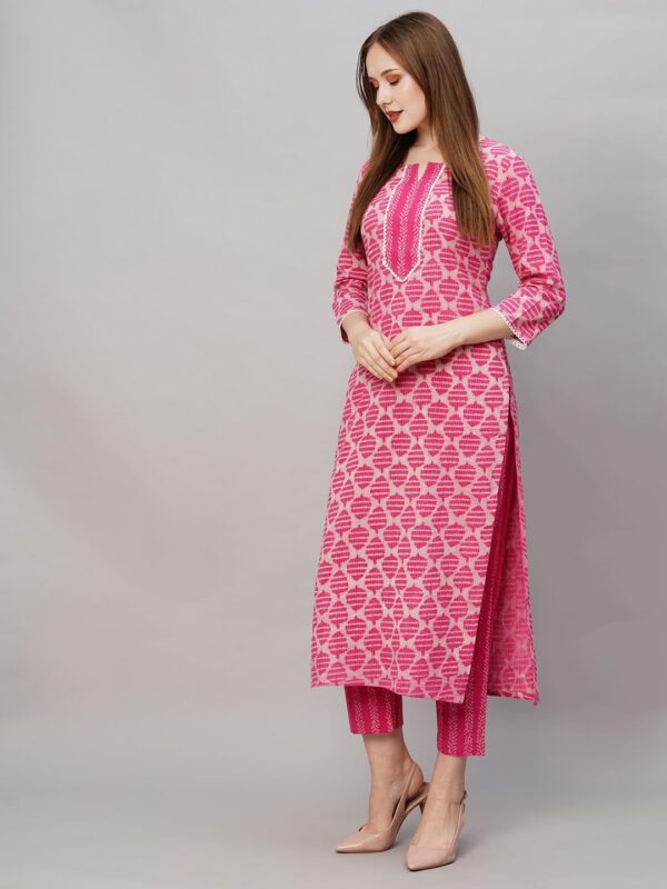 Women's Cotton Blend Printed Straight Kurta with Pant - Image 2