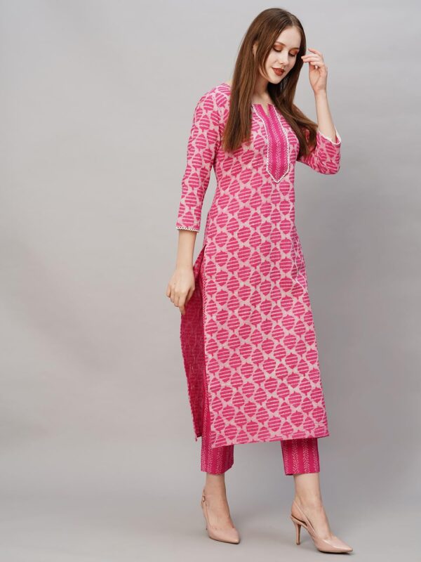 Women's Cotton Blend Printed Straight Kurta with Pant - Image 4